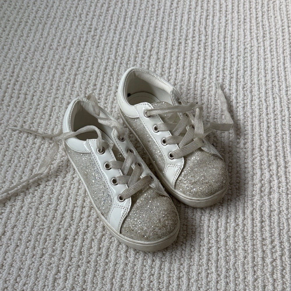 Sparkly White toddler girls  Sneakers size 11